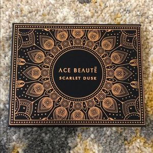 Ace Beaute, Scarlet Dusk eyeshadow pallet